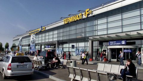 В аэропорту «Борисполь» задержали мать Онищенко